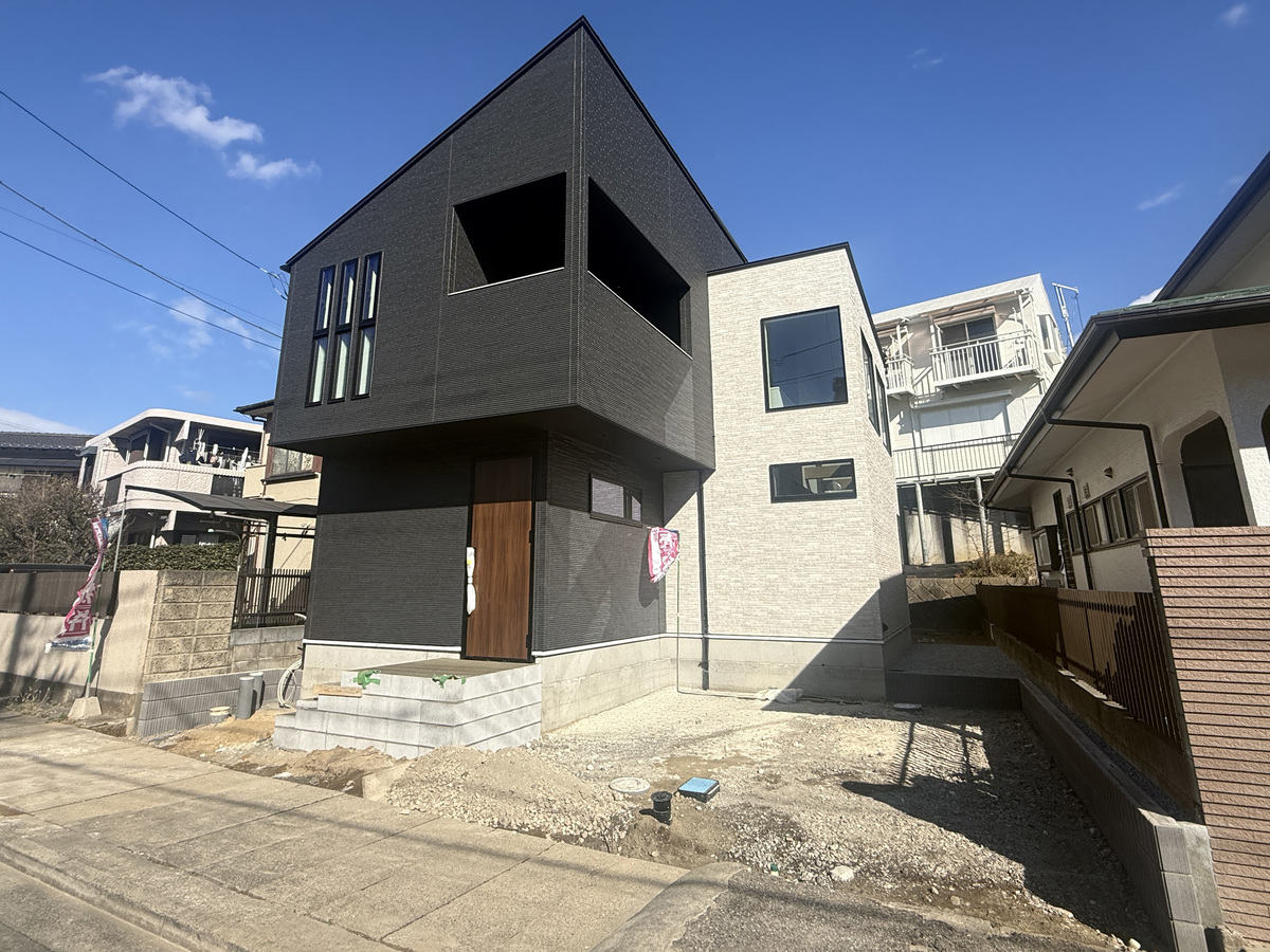 ◇陽当たり良好、通風良好整形地！ ◇50坪超、庭付、吹き抜け、設備充実戸建て、2台駐車可、お問い合わせお待ちしております。