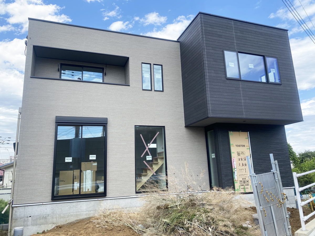  建築工房「櫓」は、モダンデザインを得意とする建築家、ハイセンスなインテリアコーディネーター、確かな腕を持つ設計・施工技術者が結集したビルダーチームです