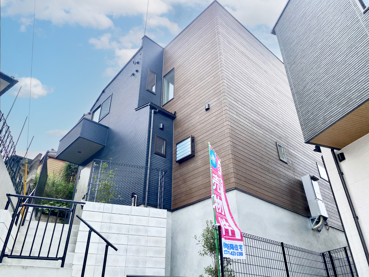 （B号棟）◇広めのバルコニーが嬉しい ◇大容量WIC、SIC、パントリーが魅力の3LDK。随時更新してまいります。◇公園1分、小・中学校徒歩10分以内、子育て世代に安心の立地です