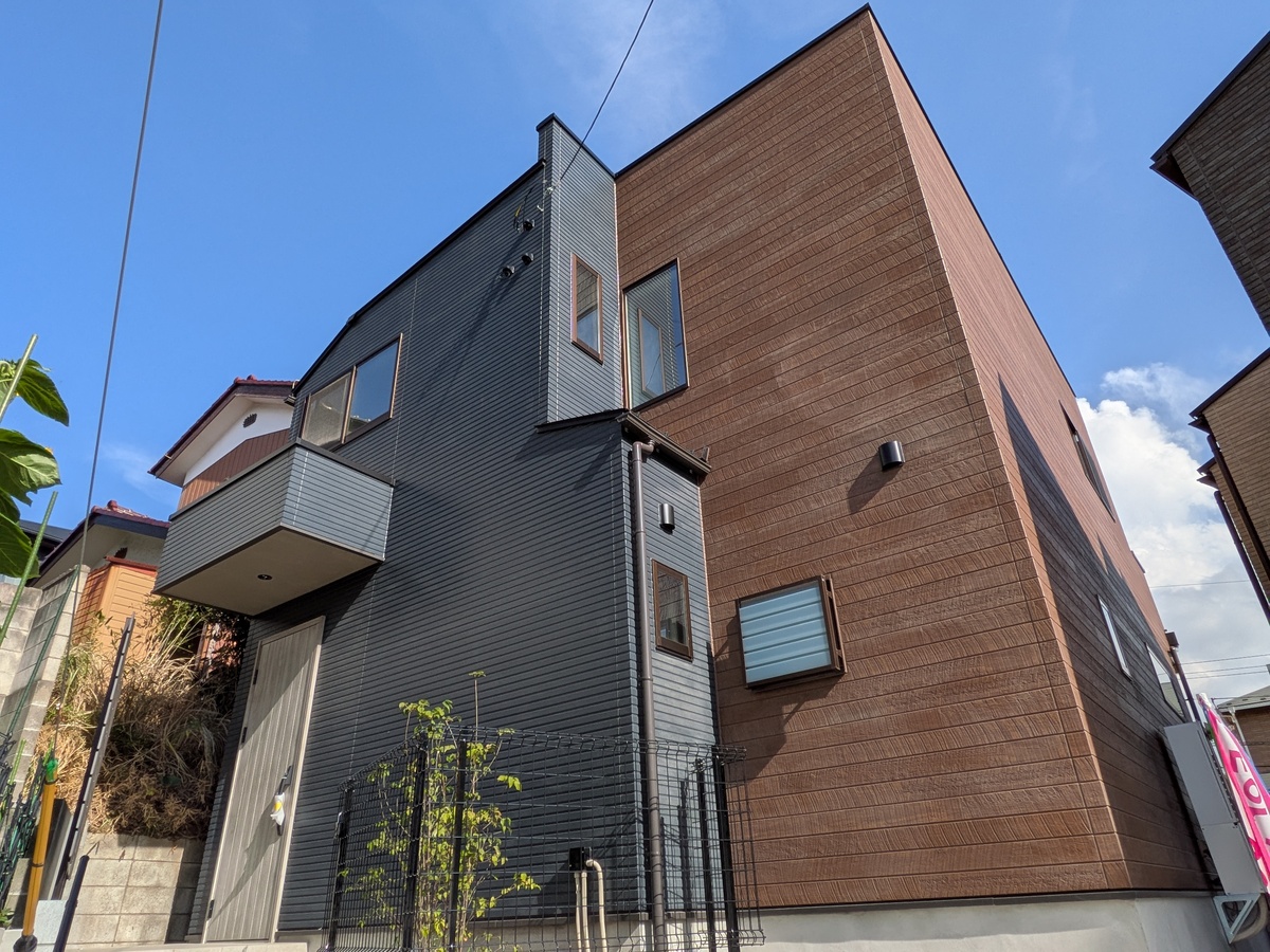 (B号棟)◇広めのバルコニーが嬉しい ◇大容量WIC、SIC、パントリーが魅力の3LDK。随時更新してまいります。◇公園1分、小・中学校徒歩10分以内、子育て世代に安心の立地です