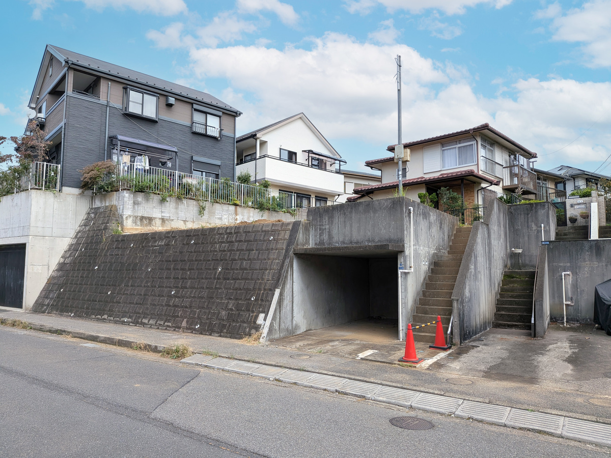 ◇ビルトイン駐車場付き約50坪広々敷地 ◇建築状況随時更新してまいります ◇前面道路は南西側9m市道